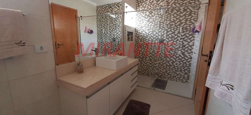Sobrado de 212m² com 3 quartos em Jardim do Colégio (Zona Norte)