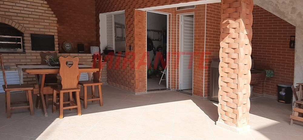 Sobrado de 212m² com 3 quartos em Jardim do Colégio (Zona Norte)