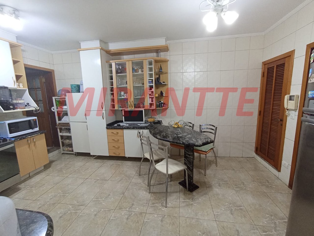 Sobrado de 180m² com 5 quartos em Santana