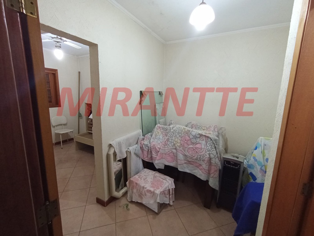 Sobrado de 180m² com 5 quartos em Santana