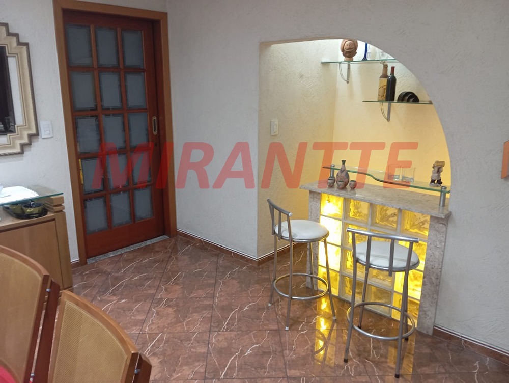 Sobrado de 180m² com 5 quartos em Santana