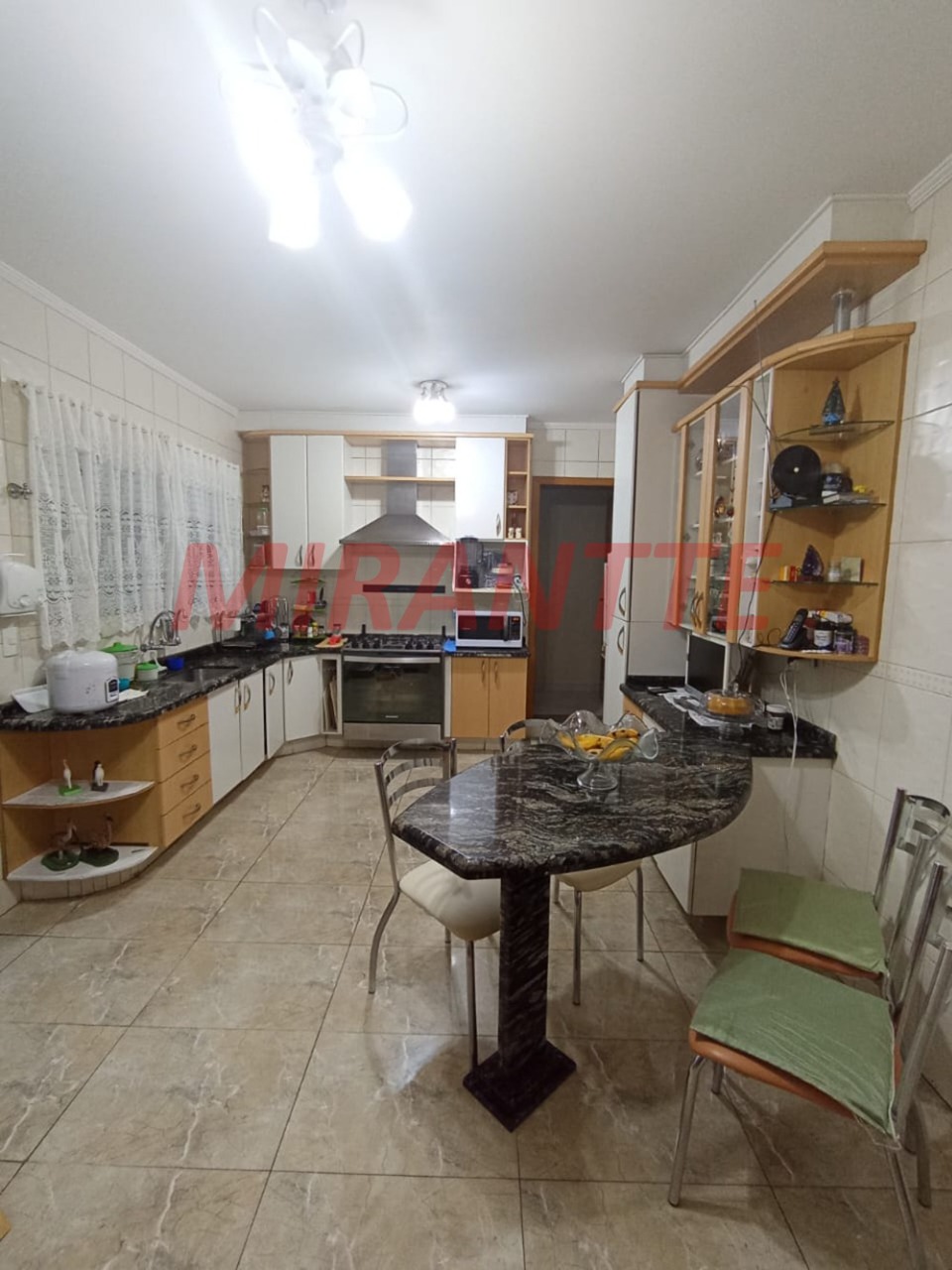 Sobrado de 180m² com 5 quartos em Santana