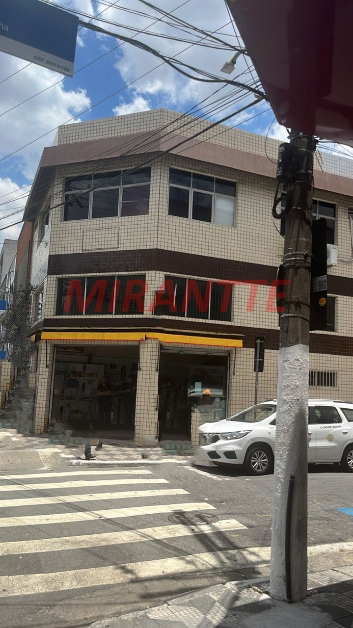 Comercial de 240m² em Santana
