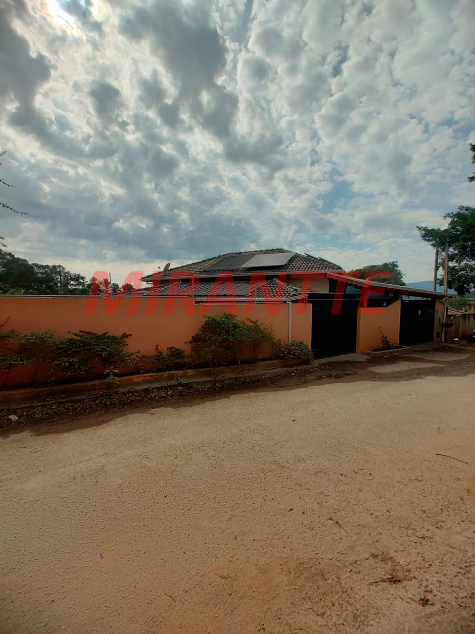 Casa terrea de 101m² com 2 quartos em Jundiaizinho (Terra Preta)