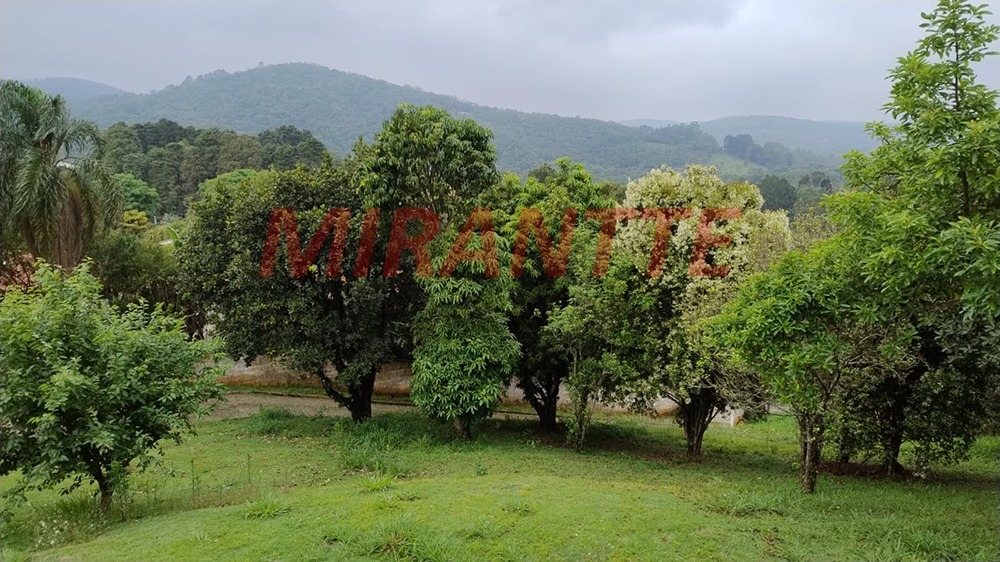 Cond. fechado de 150m² com 2 quartos em parque cerros verdes