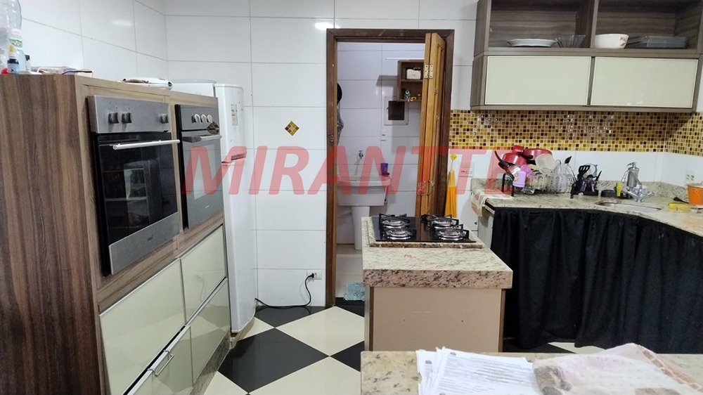 Cond. fechado de 150m² com 2 quartos em parque cerros verdes