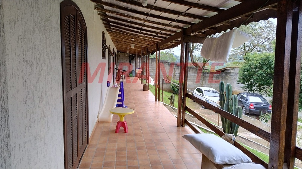 Cond. fechado de 150m² com 2 quartos em parque cerros verdes
