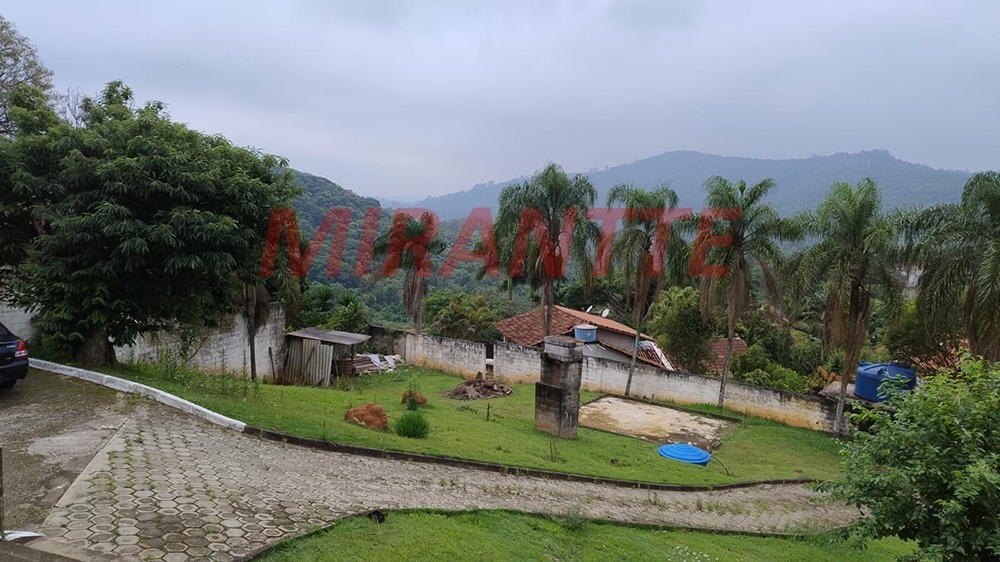 Cond. fechado de 150m² com 2 quartos em parque cerros verdes