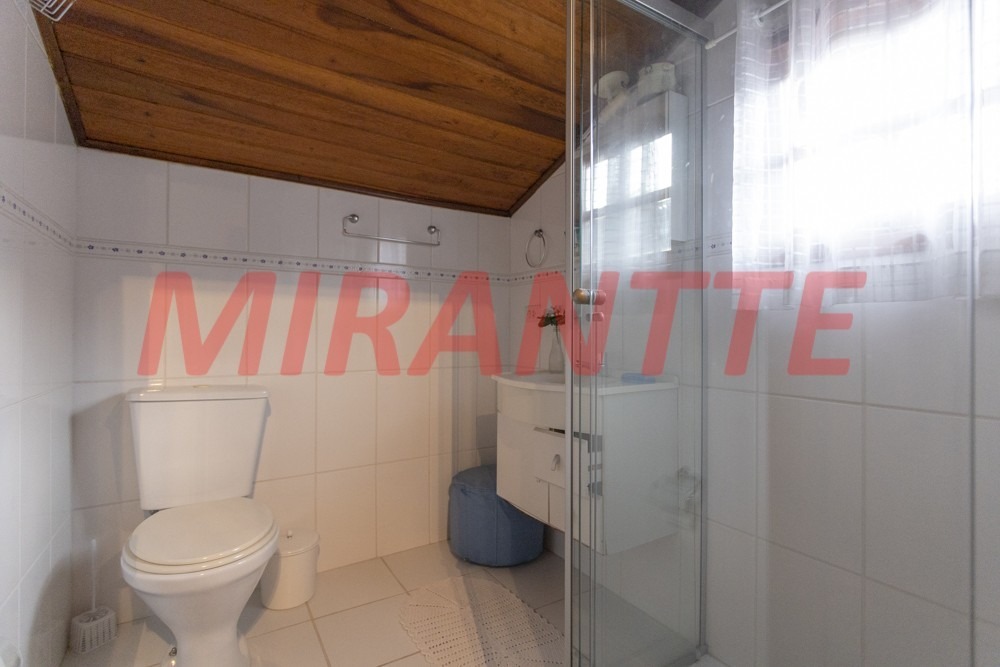 Cond. fechado de 320m² com 4 quartos em Tremembe