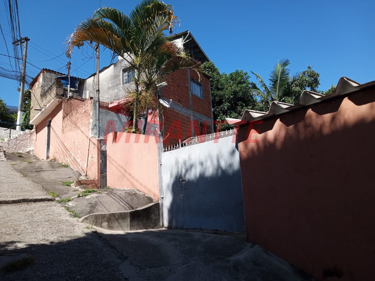 Casa terrea de 250m² com 6 quartos em Jardim Peri