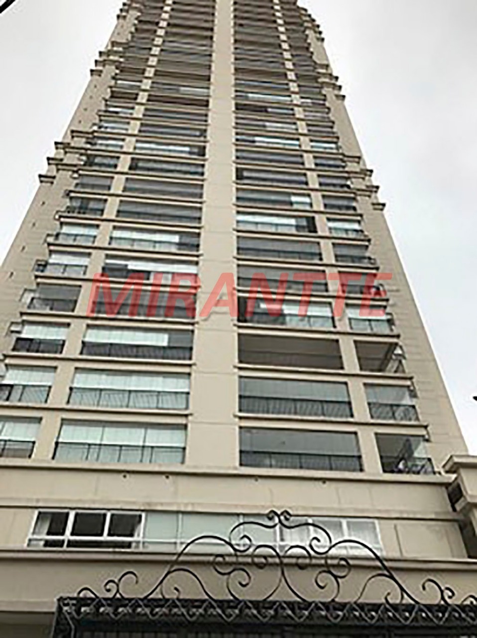 Apartamento de 195m² com 3 quartos em Santana