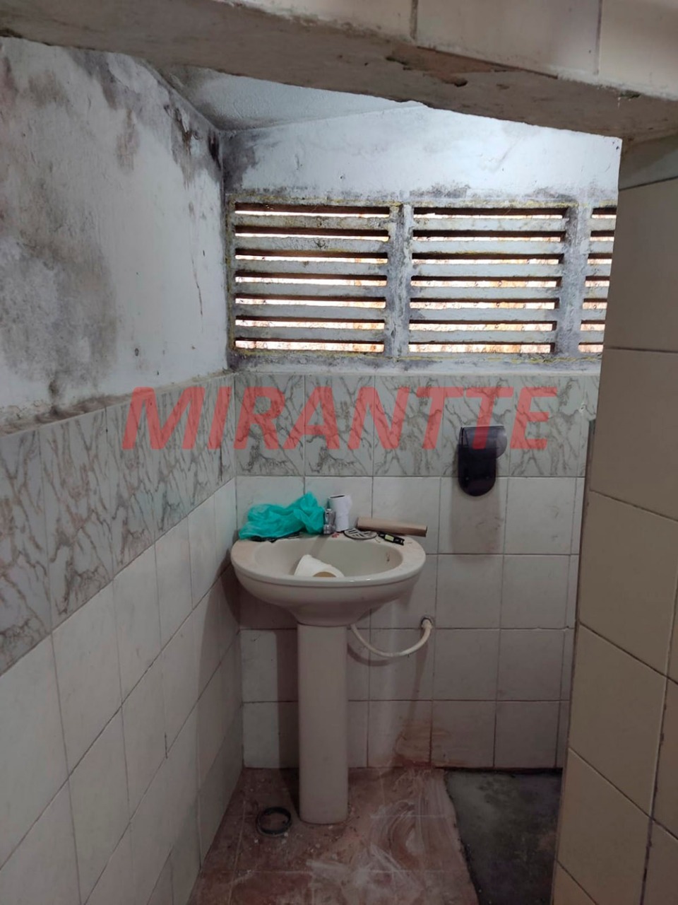 Sobrado de 336m² com 8 quartos em Jardim Maristela