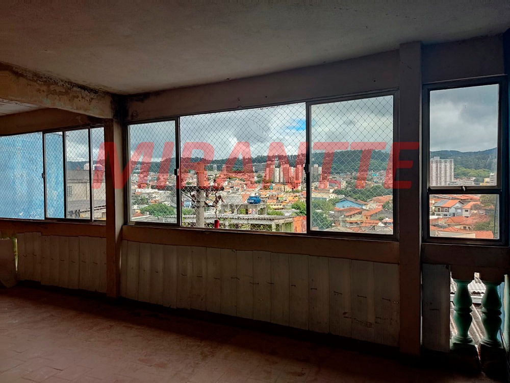 Sobrado de 336m² com 8 quartos em Jardim Maristela