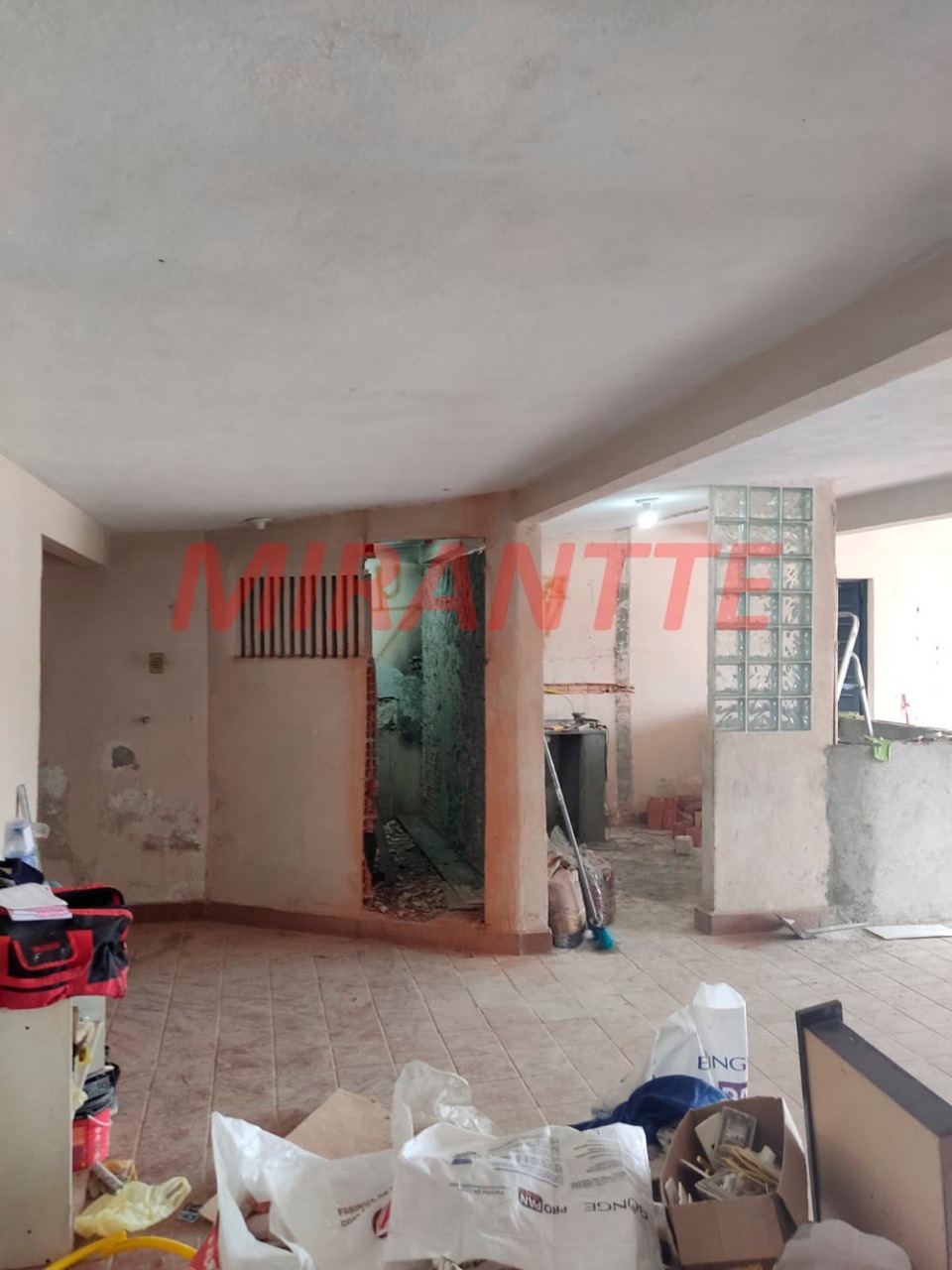 Sobrado de 336m² com 8 quartos em Jardim Maristela