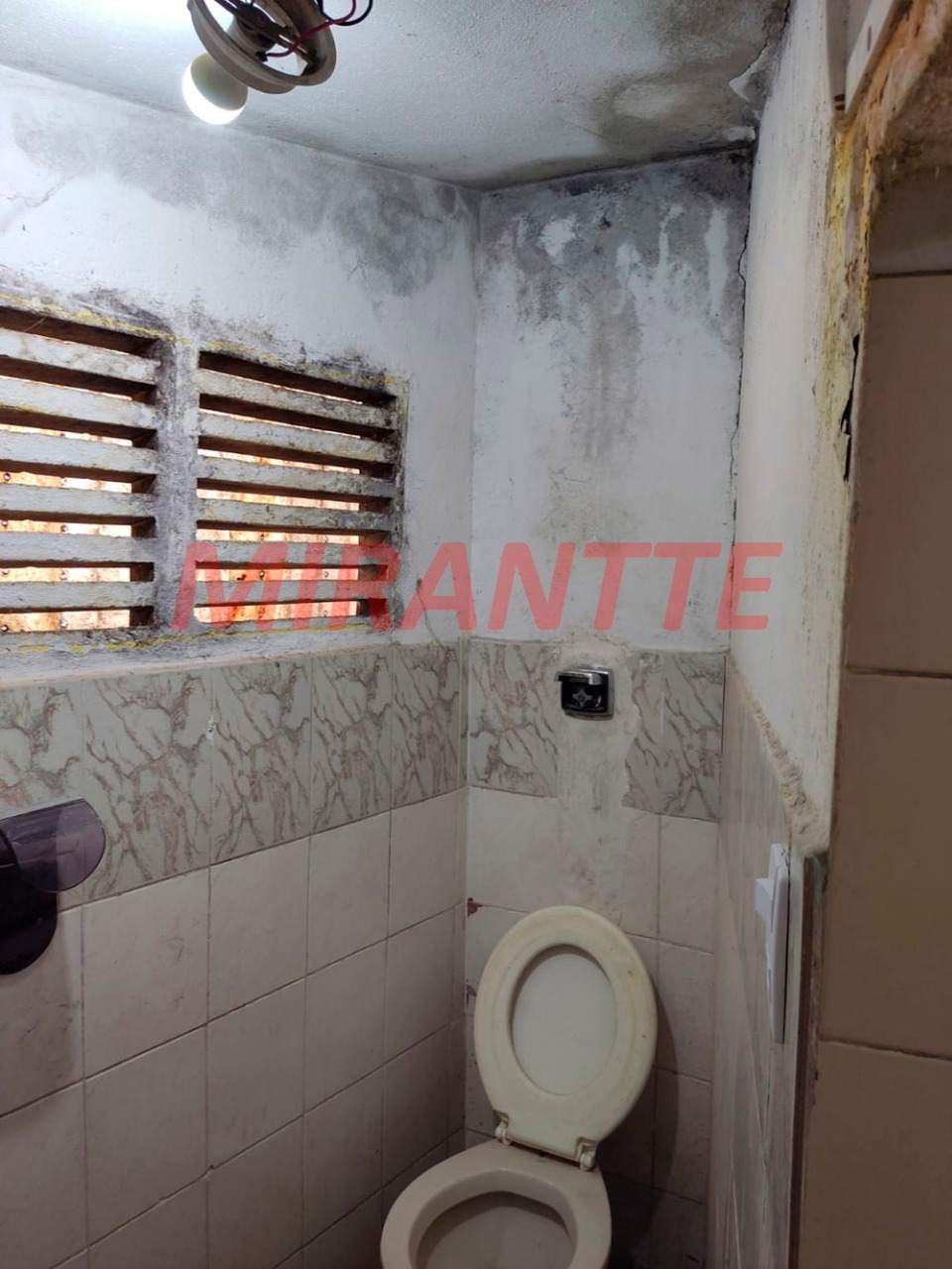 Sobrado de 336m² com 8 quartos em Jardim Maristela