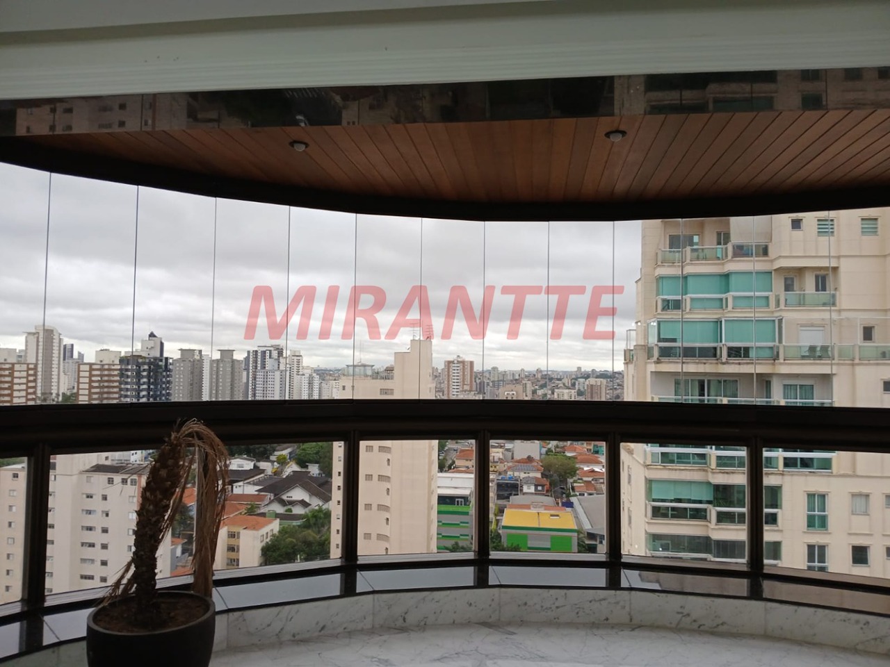 Apartamento de 207m² com 3 quartos em Santana