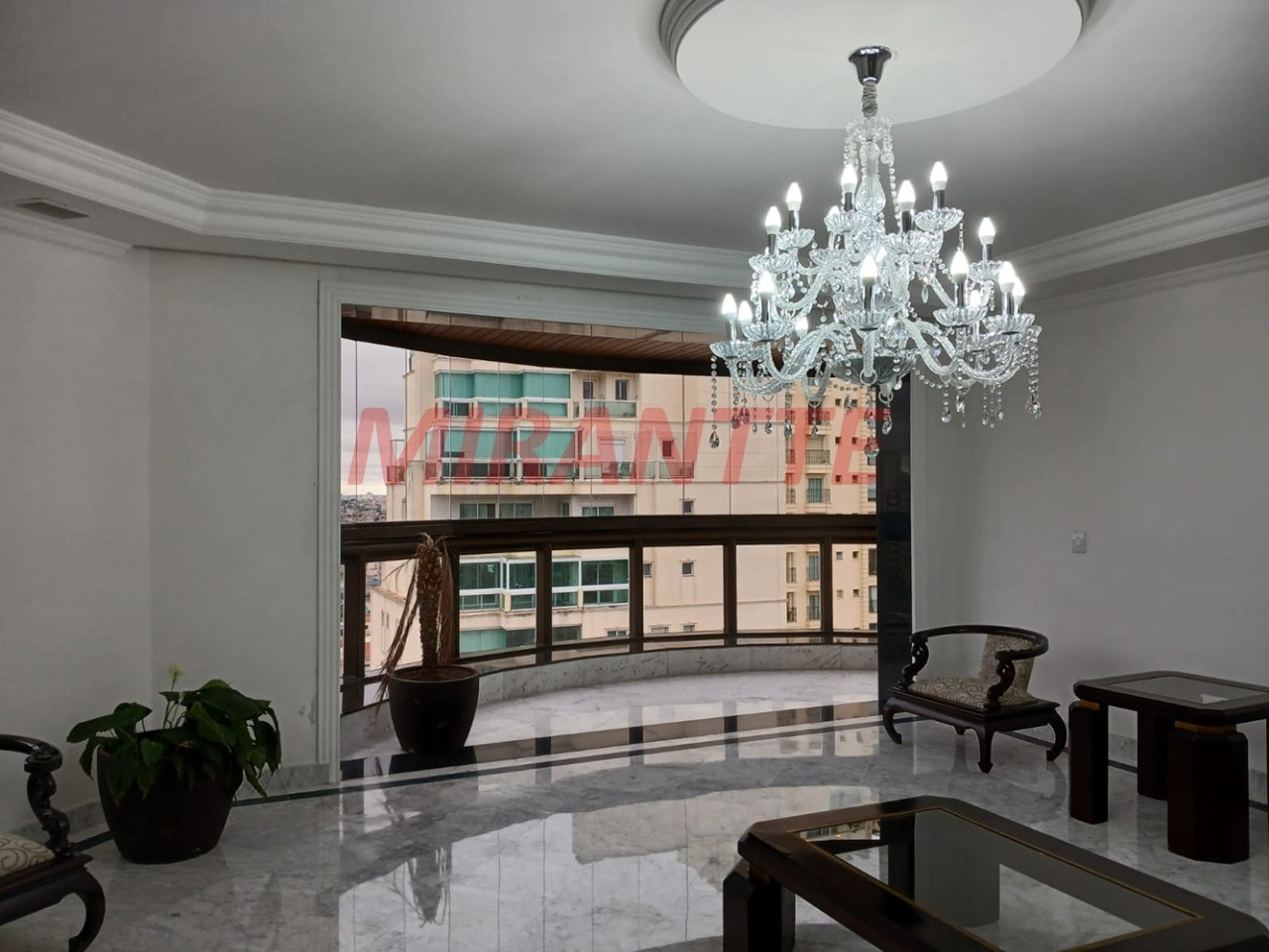 Apartamento de 207m² com 3 quartos em Santana