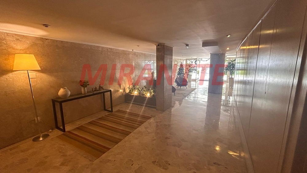 Apartamento de 161m² com 2 quartos em Cerqueira César