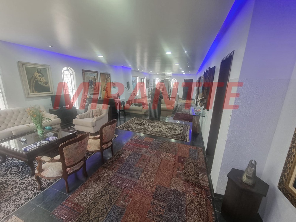 Sobrado de 500m² com 4 quartos em Parque Dos Principes