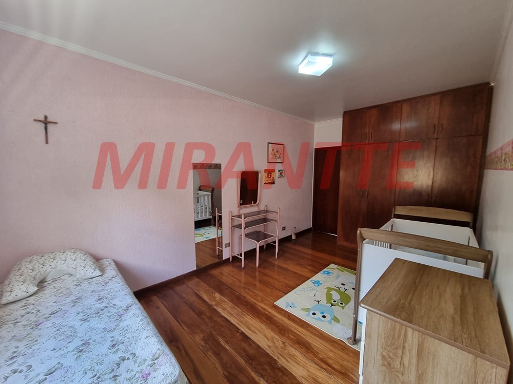 Sobrado de 500m² com 4 quartos em Parque Dos Principes