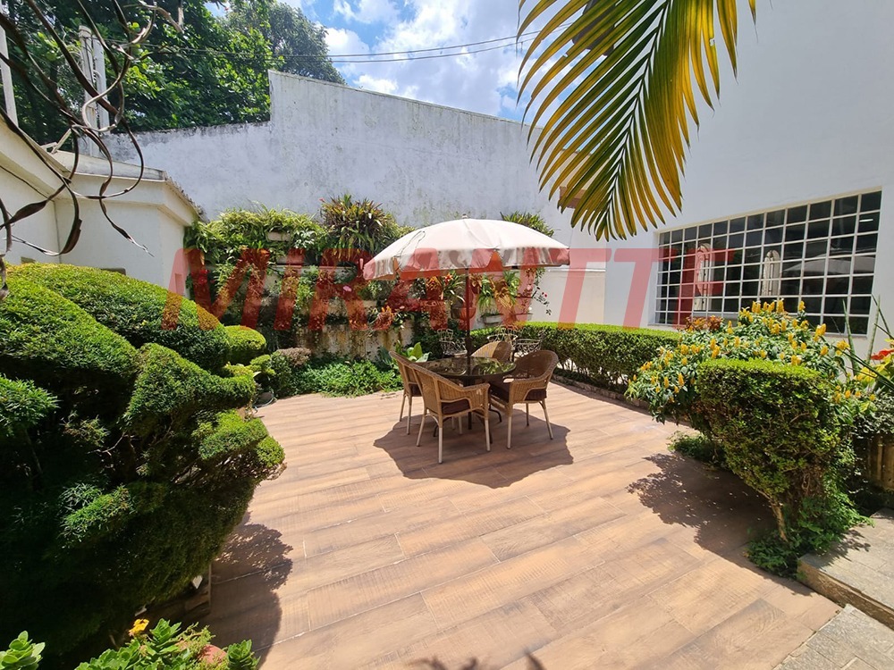 Sobrado de 500m² com 4 quartos em Parque Dos Principes