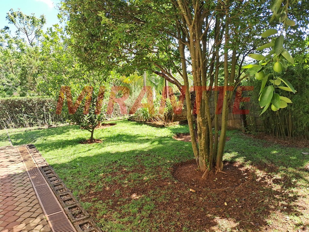 Cond. fechado de 232.98m² com 3 quartos em Suiça da Cantareira