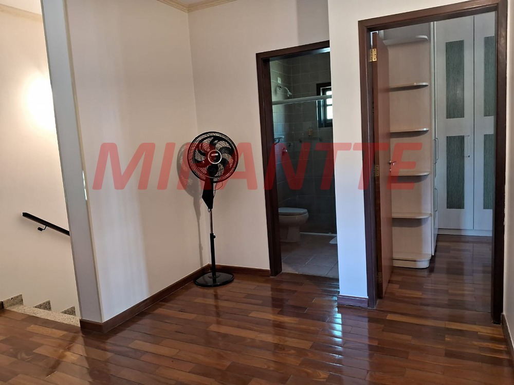Cond. fechado de 232.98m² com 3 quartos em Suiça da Cantareira
