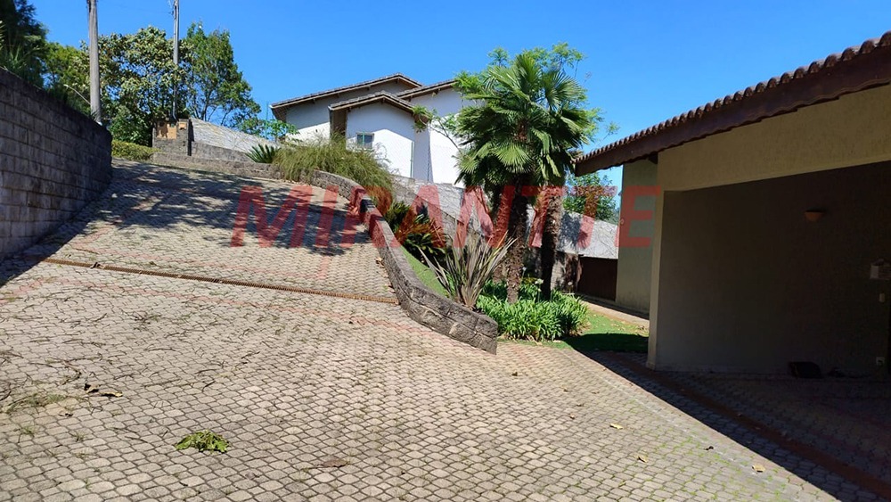 Cond. fechado de 232.98m² com 3 quartos em Suiça da Cantareira