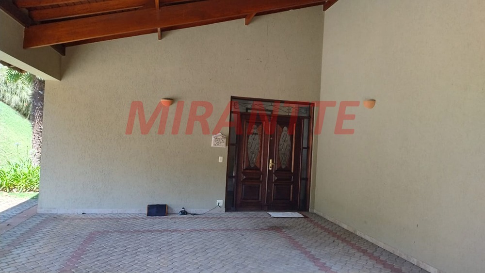 Cond. fechado de 232.98m² com 3 quartos em Suiça da Cantareira