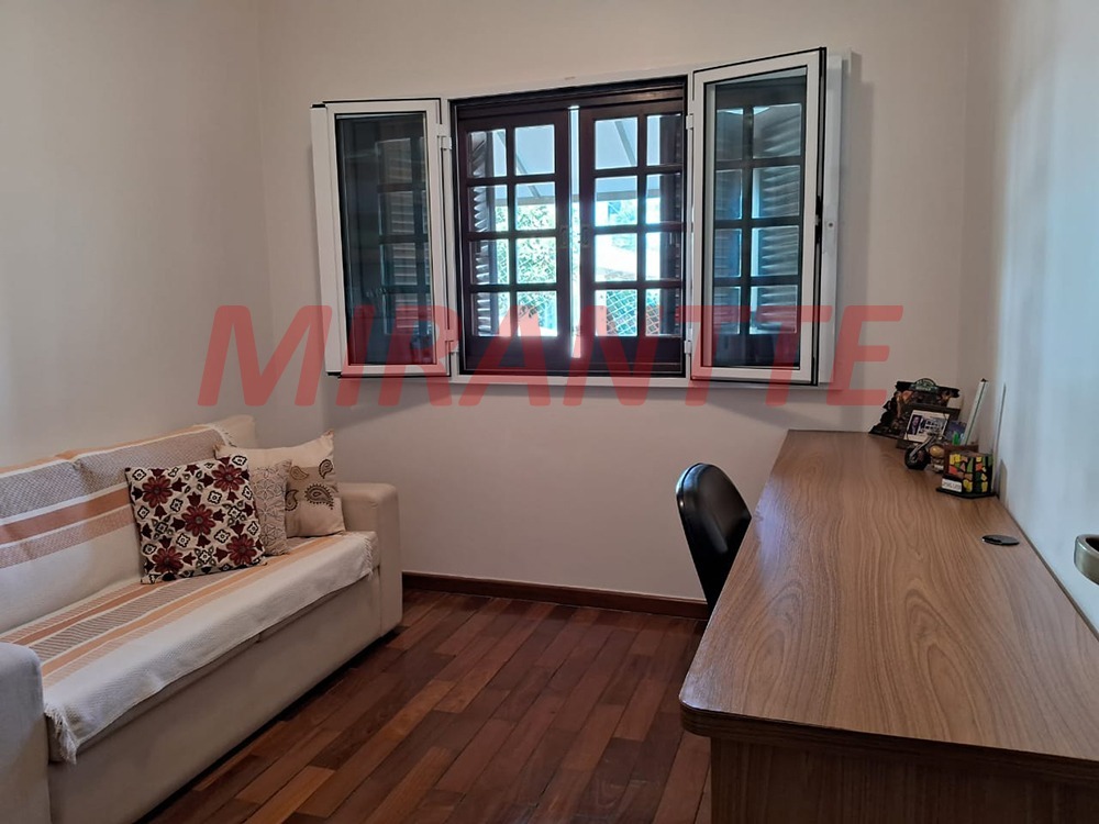 Cond. fechado de 232.98m² com 3 quartos em Suiça da Cantareira