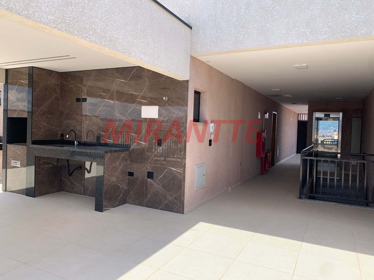 Apartamento de 44m² com 2 quartos em Vila Constança