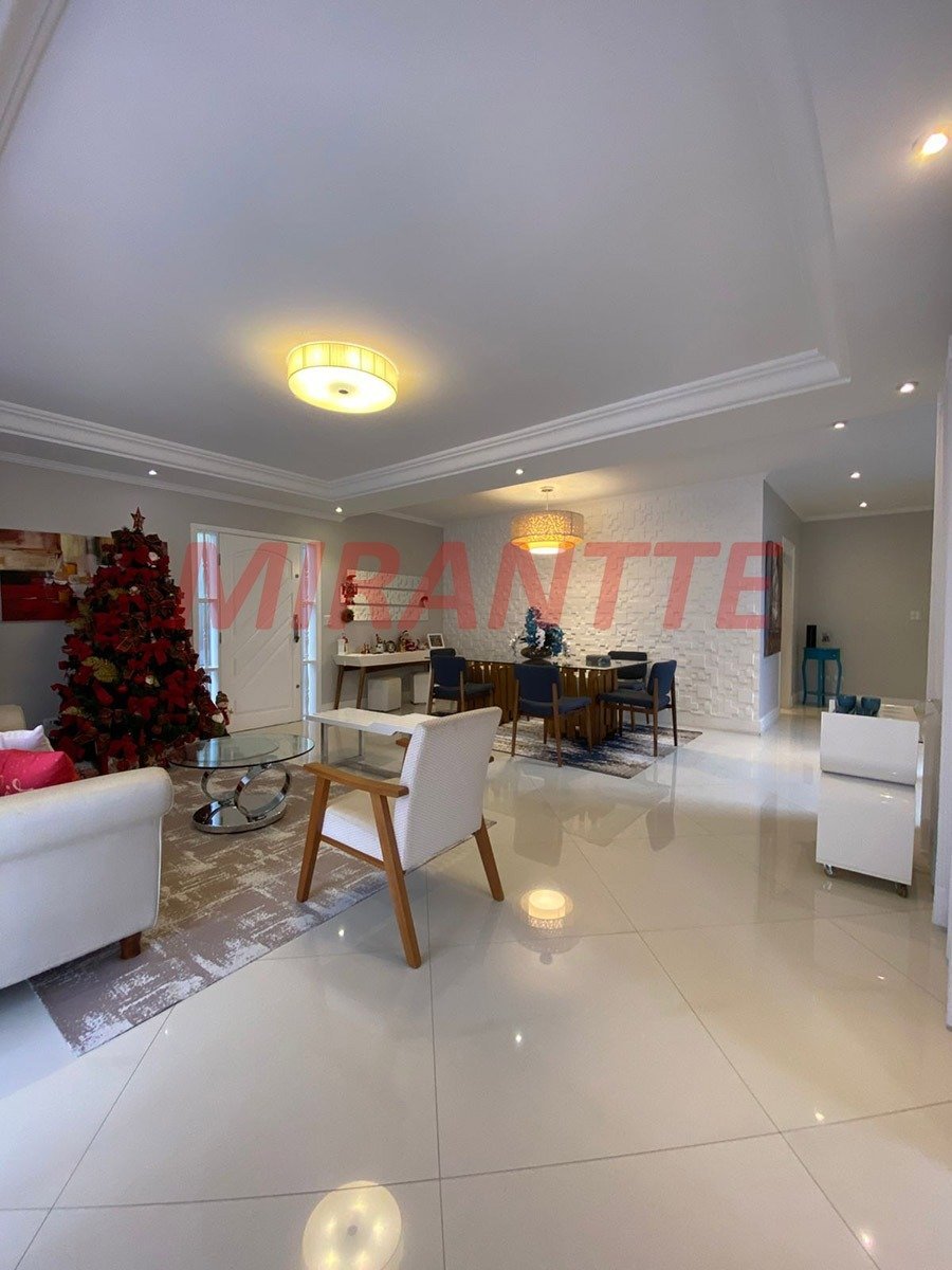 Cond. fechado de 320m² com 5 quartos em Vila Albertina
