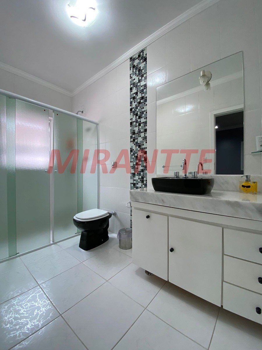 Cond. fechado de 320m² com 5 quartos em Vila Albertina