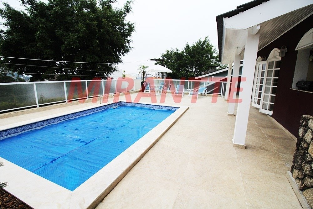 Cond. fechado de 320m² com 5 quartos em Vila Albertina