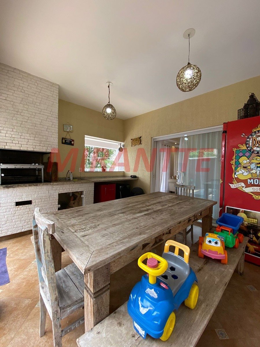 Cond. fechado de 320m² com 5 quartos em Vila Albertina