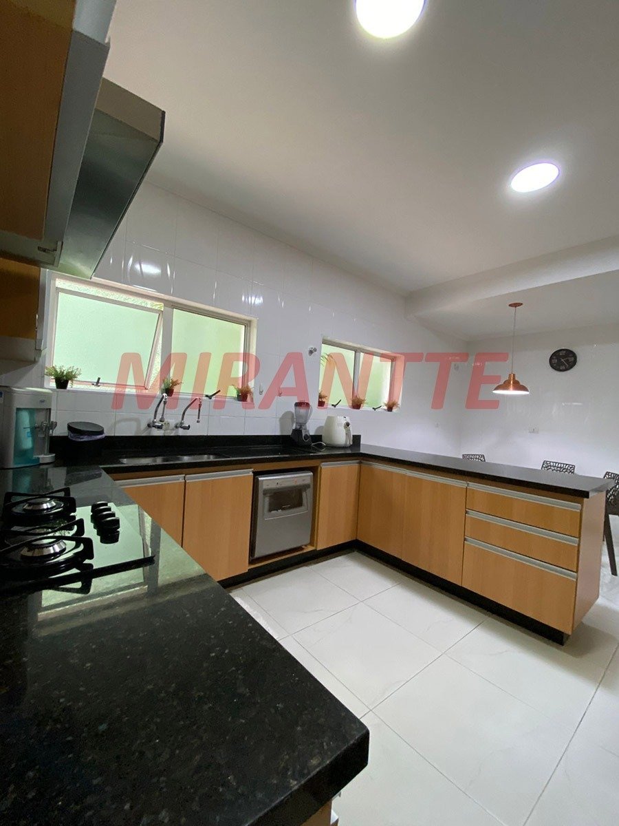 Cond. fechado de 320m² com 5 quartos em Vila Albertina