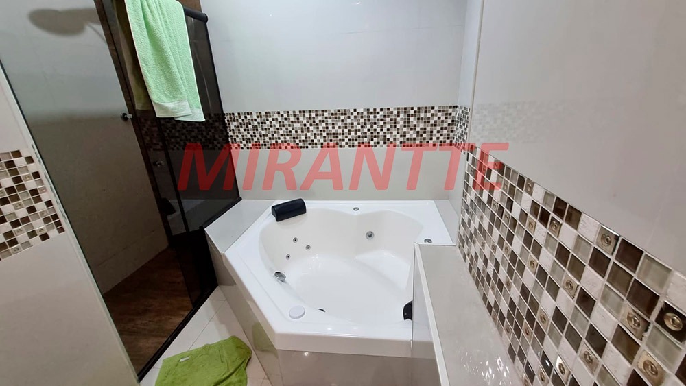 Sobrado de 186m² com 3 quartos em Vila Nova Mazzei