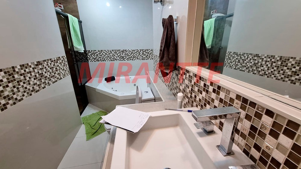 Sobrado de 186m² com 3 quartos em Vila Nova Mazzei