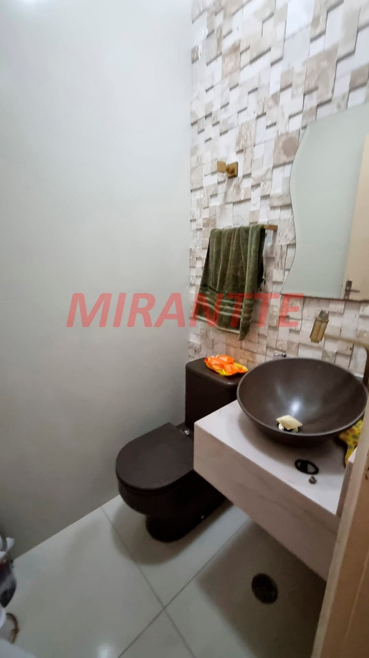Sobrado de 186m² com 3 quartos em Vila Nova Mazzei