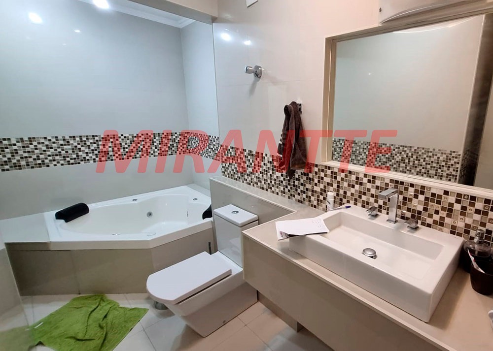 Sobrado de 186m² com 3 quartos em Vila Nova Mazzei