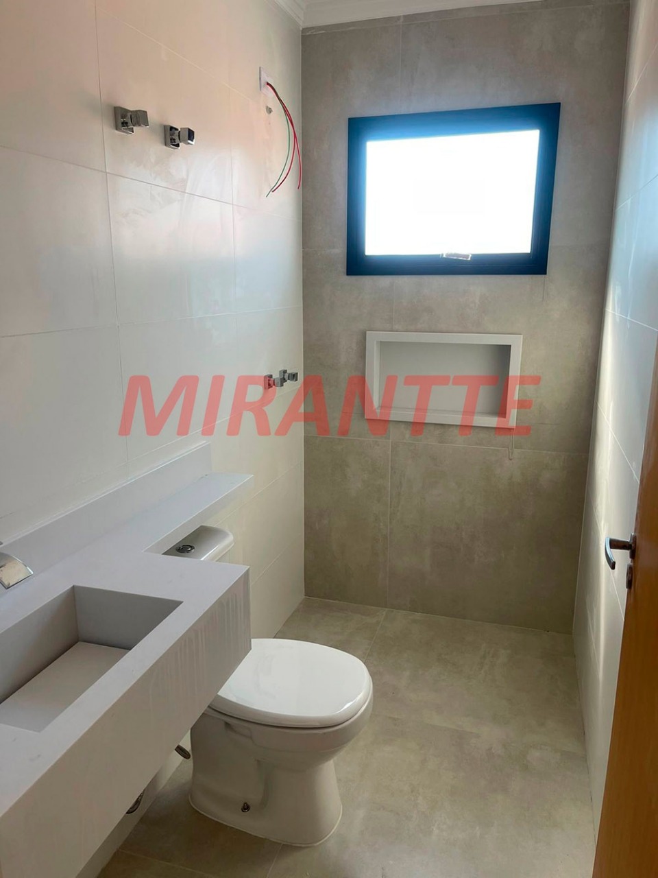 Sobrado de 126m² com 3 quartos em Tremembe