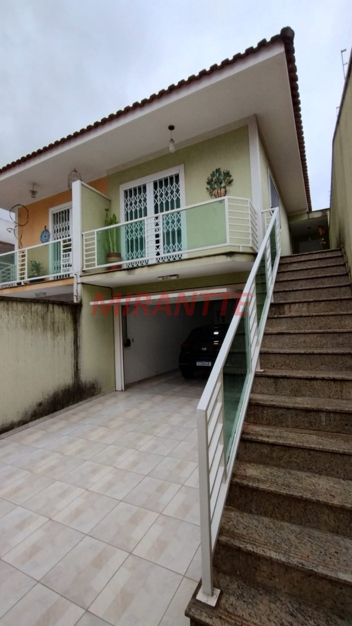 Sobrado de 141m² com 3 quartos em Vila Mazzei