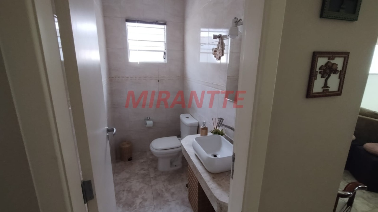 Sobrado de 141m² com 3 quartos em Vila Mazzei