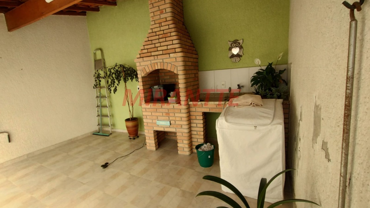 Sobrado de 141m² com 3 quartos em Vila Mazzei