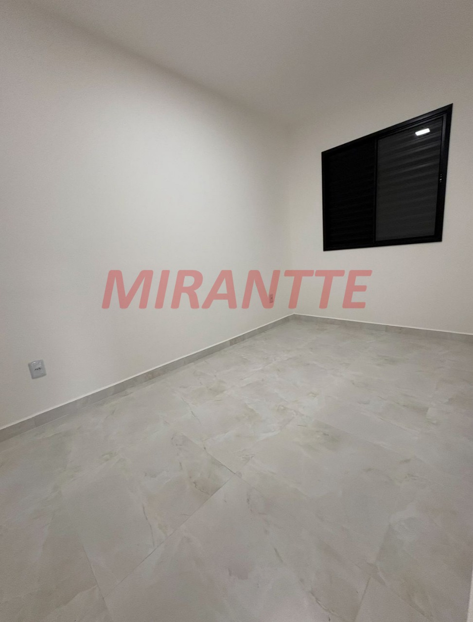 Apartamento de 42m² com 2 quartos em Jaçana