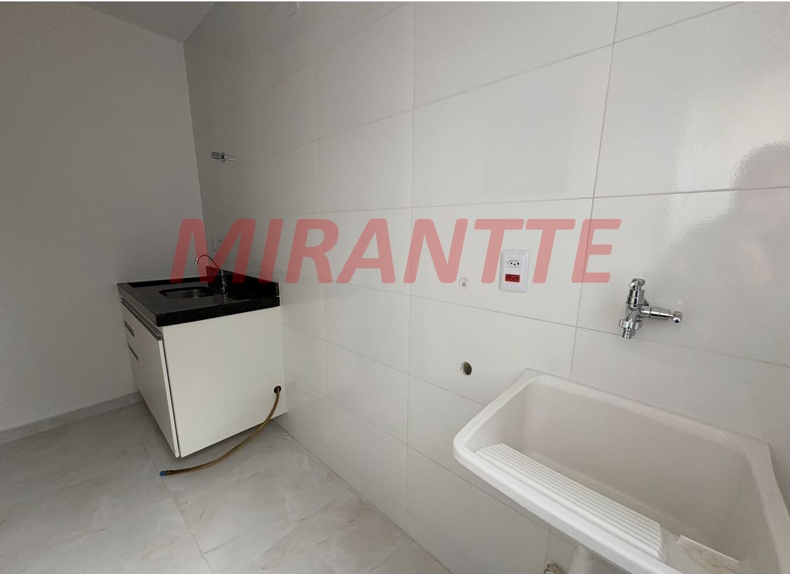 Apartamento de 42m² com 2 quartos em Jaçana