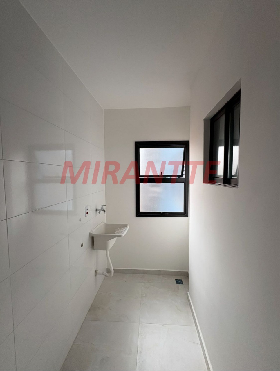 Apartamento de 42m² com 2 quartos em Jaçana