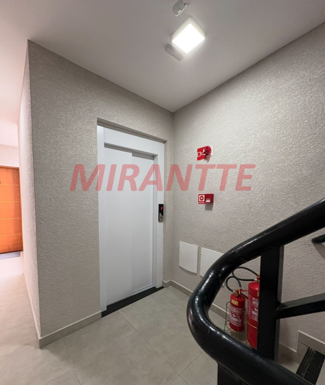 Apartamento de 42m² com 2 quartos em Jaçana