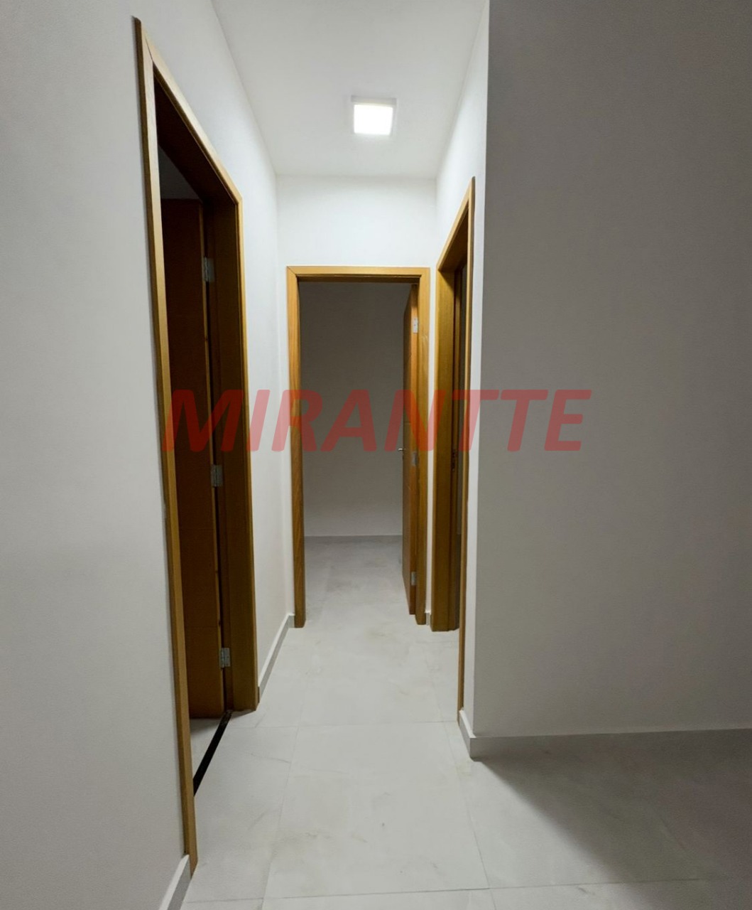 Apartamento de 42m² com 2 quartos em Jaçana