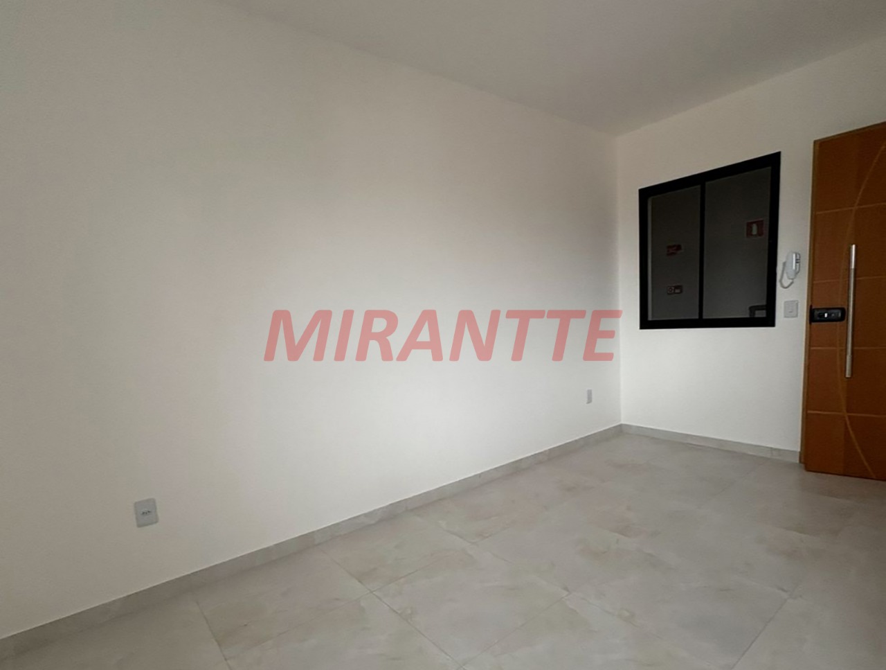 Apartamento de 42m² com 2 quartos em Jaçana